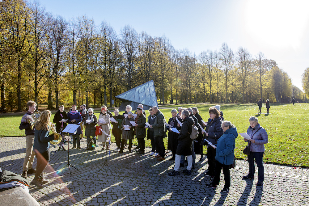 Billedet er fra "walk a song" på Frederiksberg